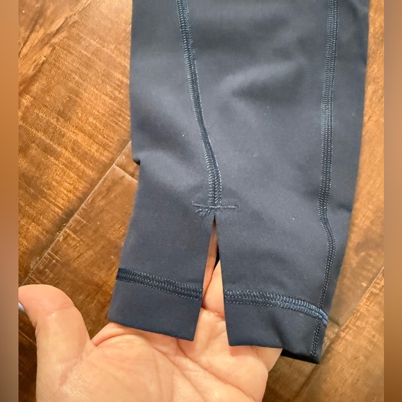 lululemon Navy Blue Leggings Wunder Train High Rise Tight 25” *Hem Slit - Picture 3 of 7